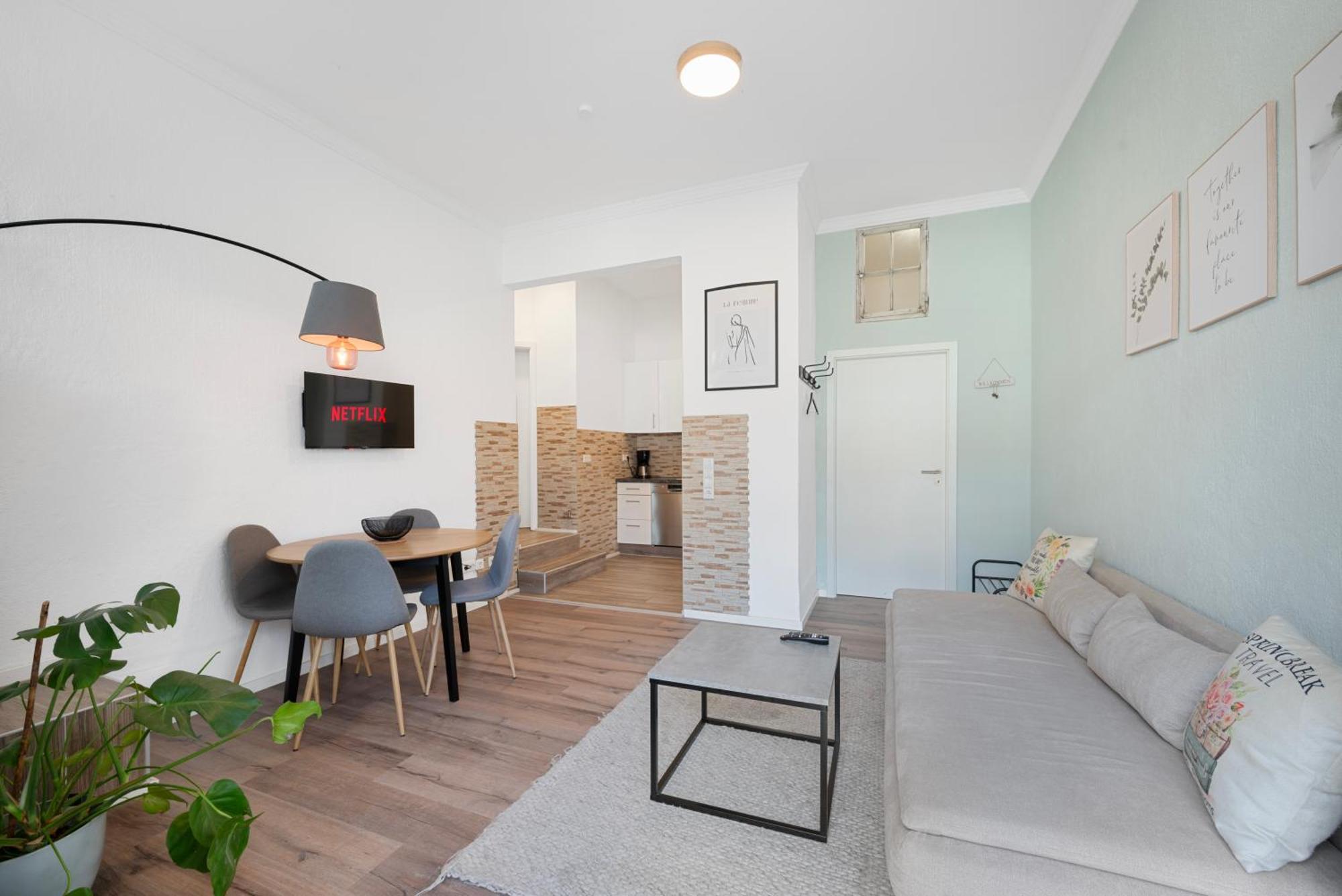 Backhome - Business&Family - Fantastische Schlosslage, Smarttv, Netflix, 50Qm, 24H Checkin - Apartment 1 Ludwigsburg Eksteriør bilde