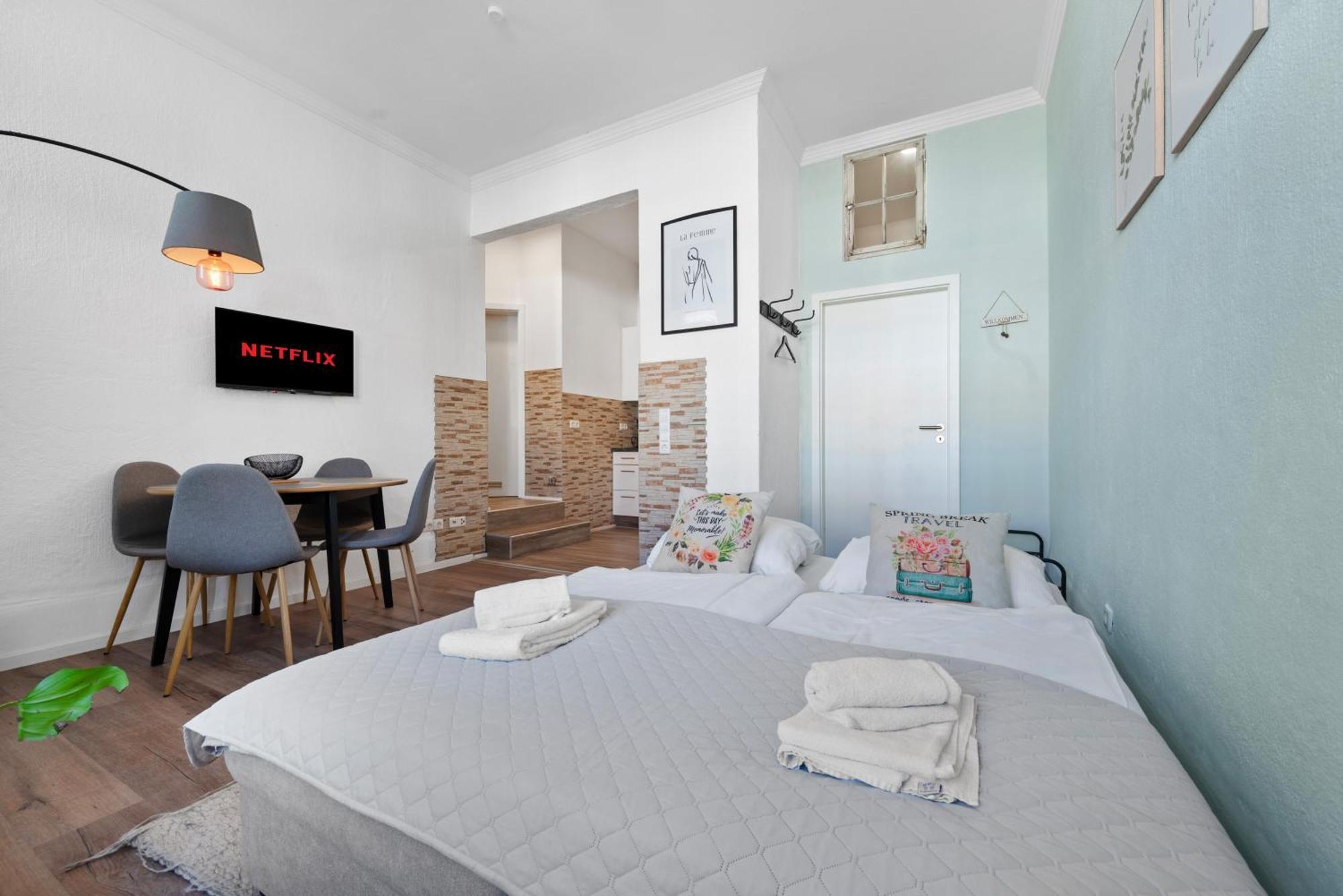 Backhome - Business&Family - Fantastische Schlosslage, Smarttv, Netflix, 50Qm, 24H Checkin - Apartment 1 Ludwigsburg Eksteriør bilde